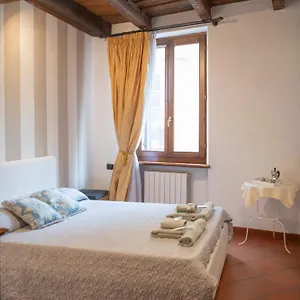 Ai Piedi Del Castello / 4pl / Apt. Full Appartamento Verona